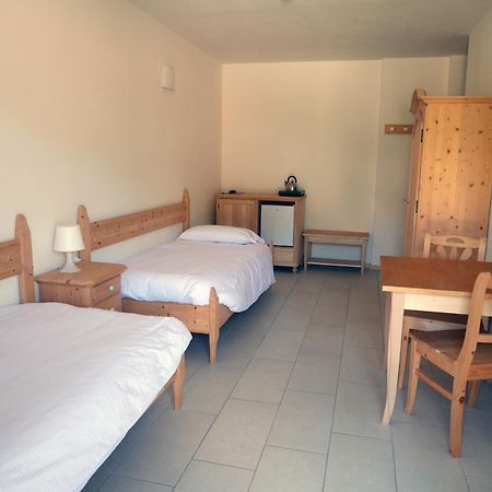 Hotel Elbele Garni Folgaria Værelse billede