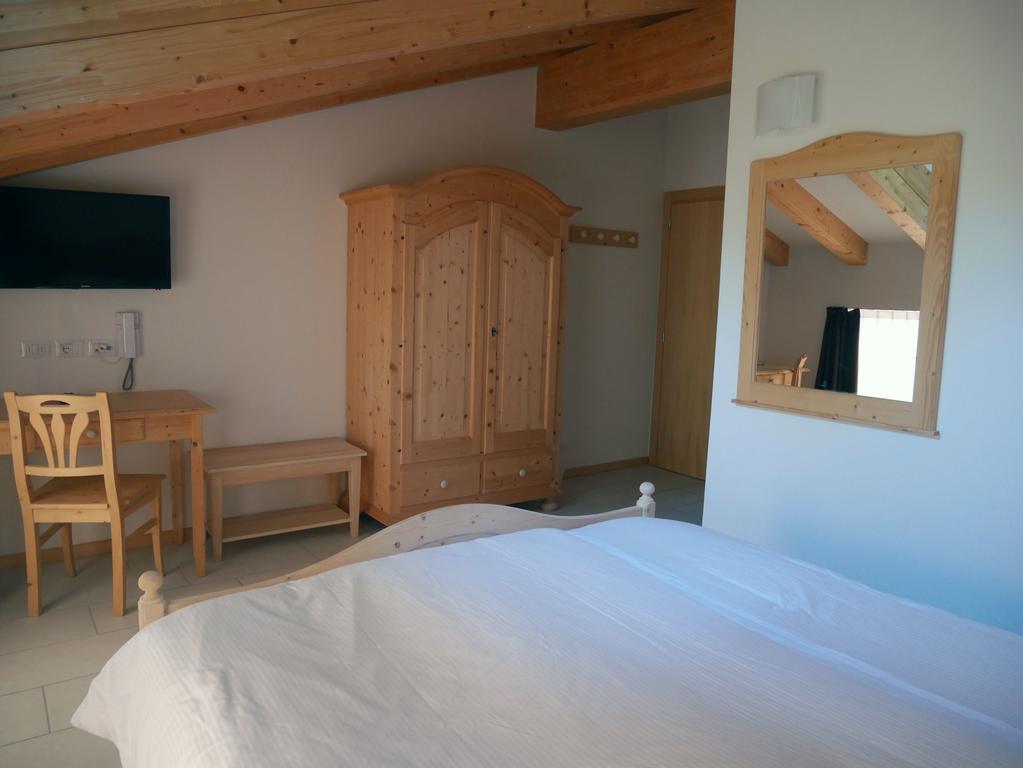 Hotel Elbele Garni Folgaria Eksteriør billede
