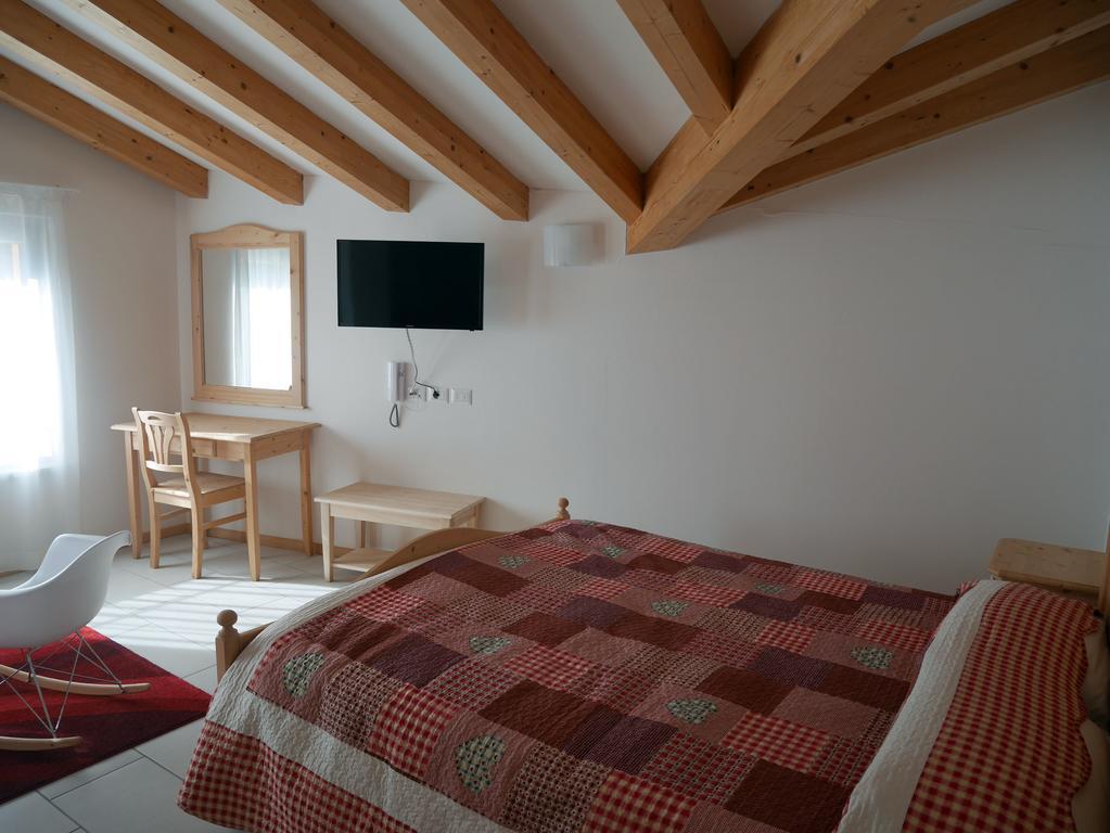 Hotel Elbele Garni Folgaria Eksteriør billede