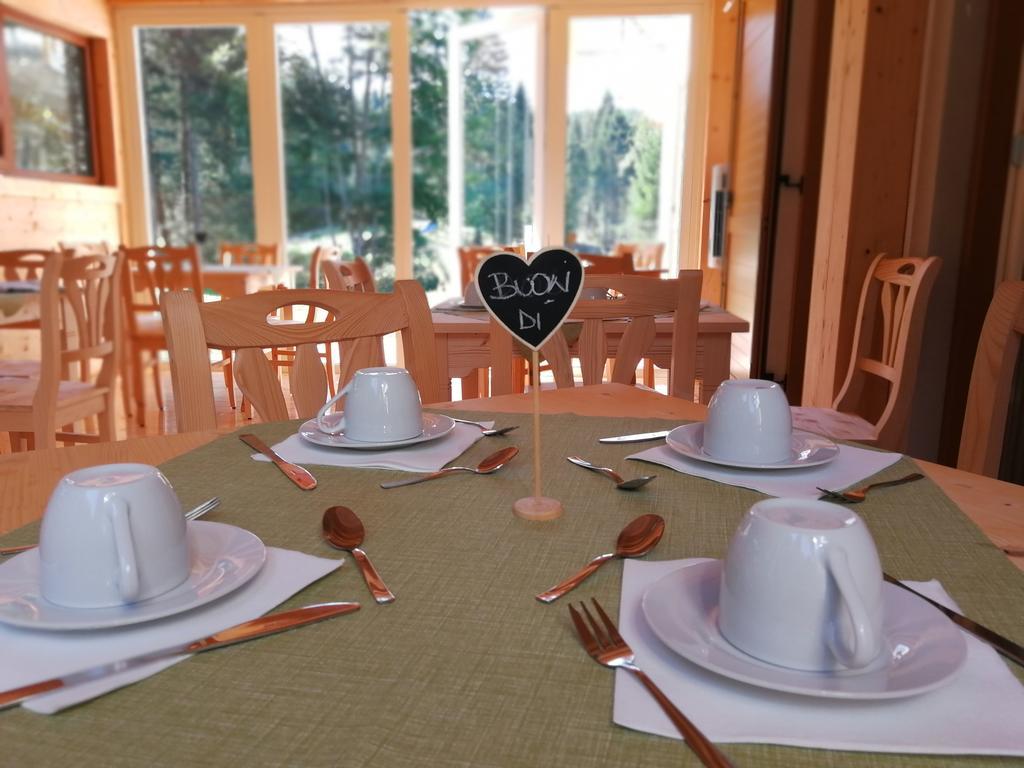 Hotel Elbele Garni Folgaria Eksteriør billede